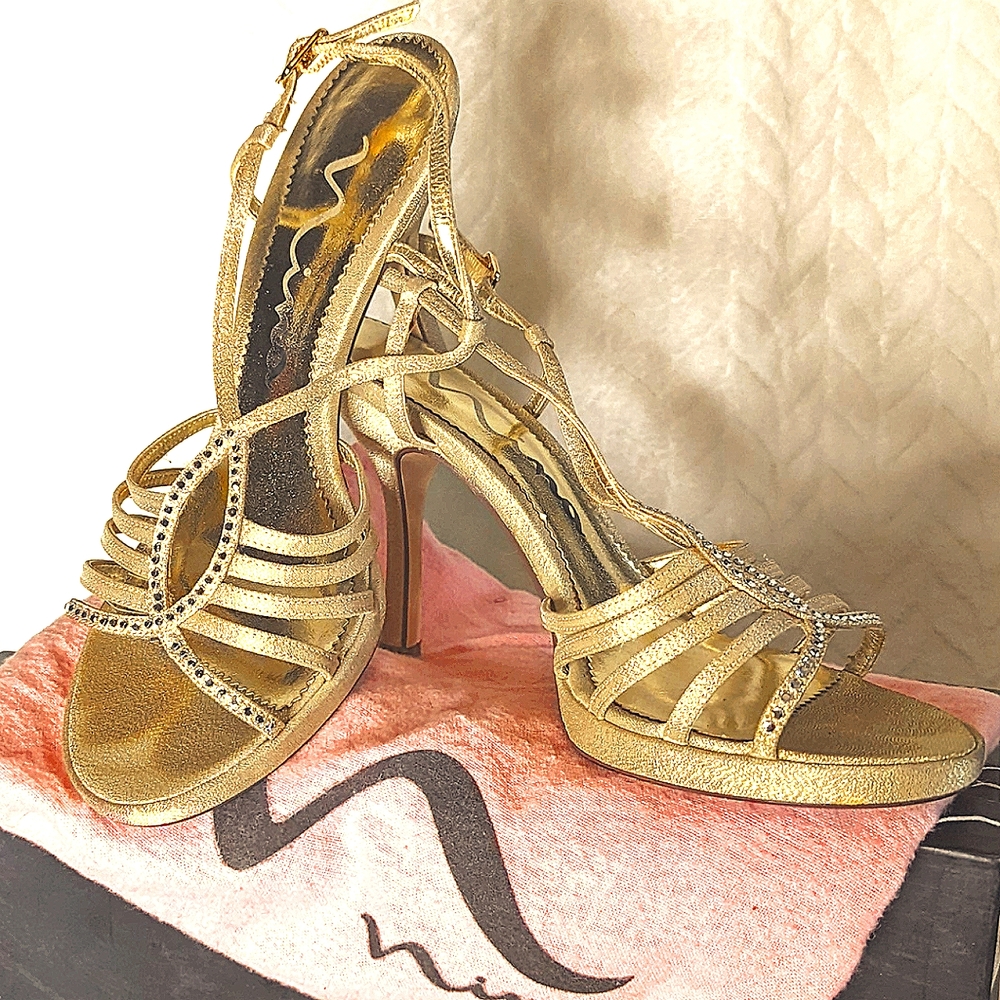 Nina "Blossom" Gold w. Rhinestone detail, 3" Slingback heels Sz 7M